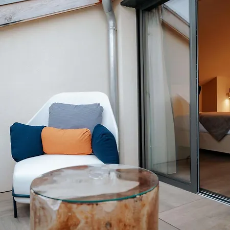 Keystone & - Handwritten Collection 4* Lyon