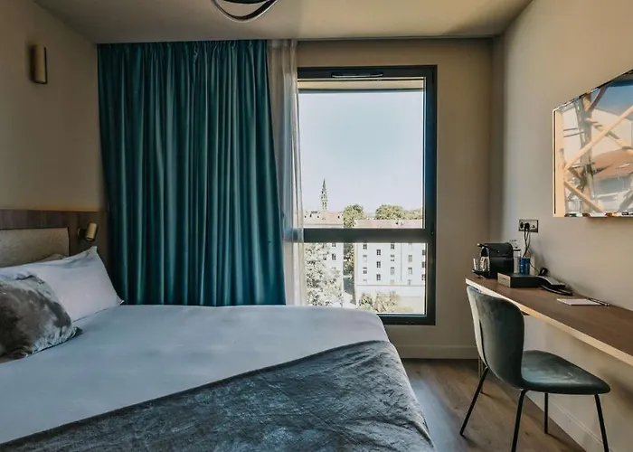 Keystone & Hotel